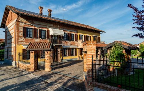 Magliano Alfieri Apartment | Cascina D'Ghistu