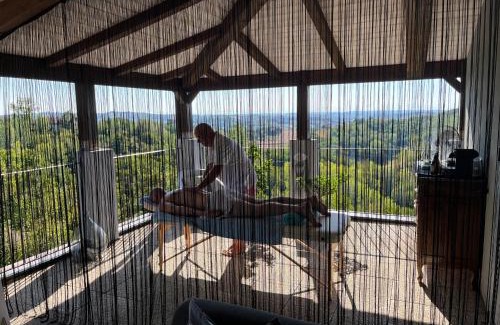 Canove Bed & Breakfast | Cascina GianTino suite Sughero - G A Y - M E N - O N L Y