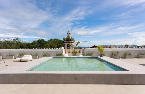 Santa Ana Apartment | Casco Viejo Loft with Balcony - Rooftop Pool and Gym