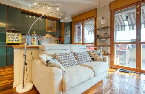 Vimodrone Apartment | CaseOspitali - Casa Di Bibi, colorato ed elegante bilocale vicino al Naviglio Martesana per 4