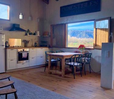 Olot Apartment | Caseta a masia Les Corominotes