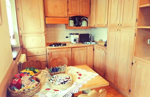 Tarvisio Apartment | CASETTA CHEY -ideal for couples and families-private parking-breakfast included