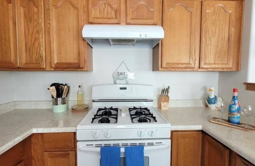 Lake Isabella Cottage | Casita Isa is located 1 mile from the Lake!