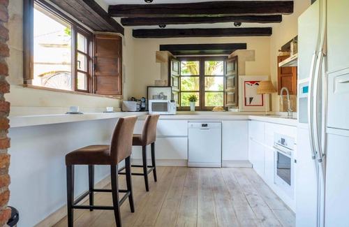 Hornedo House | CASONA LOS FRESNOS, A JEWEL IN THE HEART OF CANTABRIA.