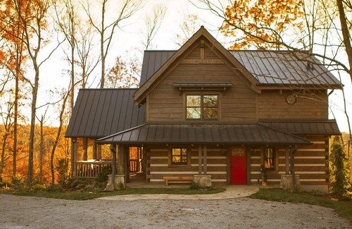 Springfield Cottage | Caspian Cottage - Secluded log cabin on 150 acres