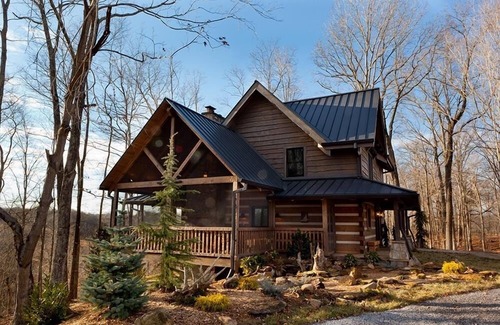 Springfield Cottage | Caspian Cottage - Secluded log cabin on 150 acres