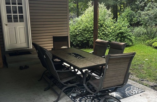 Lily Dale Cottage | Cassadaga cottage in the woods