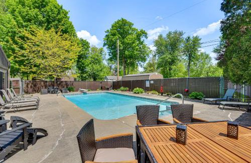 Cassopolis House | Cassopolis Vacation Home - Walk to Diamond Lake!