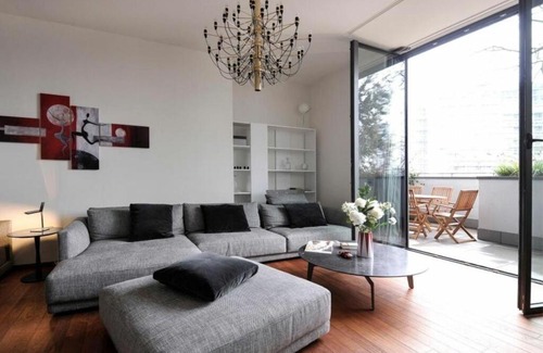 Isola Apartment | Castillia, Bosco Verticale Apartment