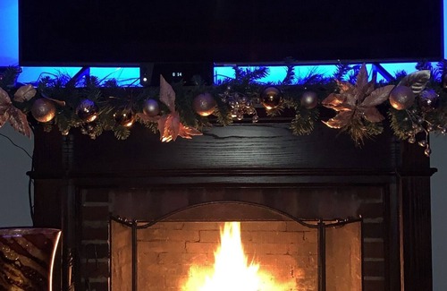 Tallman House | Castle on a rock heated pool in may