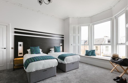 Tollcross Bed & Breakfast | Castle Park Guest House