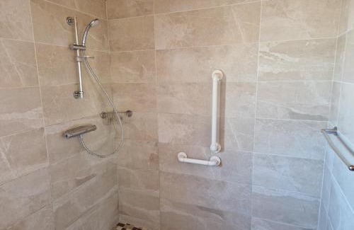 Dunmore Ski Chalet | Castle view Cabin