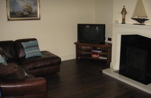 Irvinestown House | Castle View Cottage