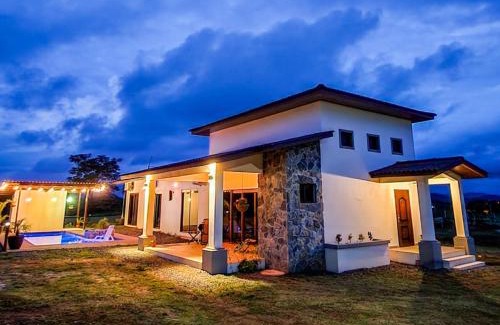 Santa Catalina House | Catalina Cabins
