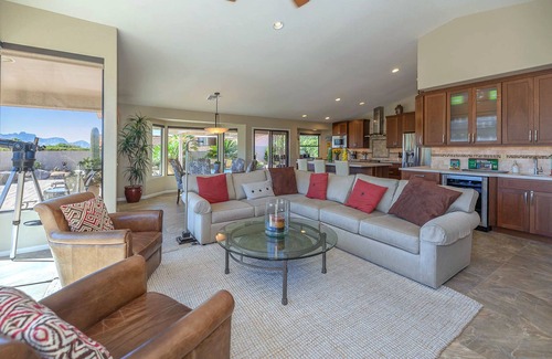 Saddlebrooke House | Catalina Mountain View and golf galore