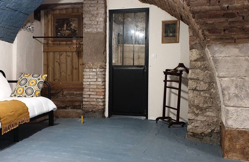 Centre Apartment | Cathedral Saint Vincent/Burgundy/max 8 p!