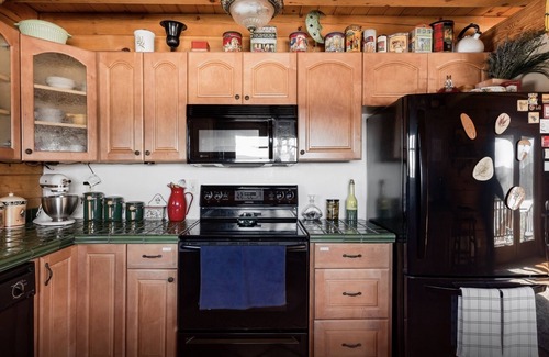 Prattsville House | Catskill Log Home Getaway