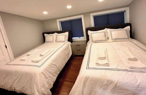 Mountain Dale Villa | Catskills Villa: Best for Gatherings Sleeps 30+