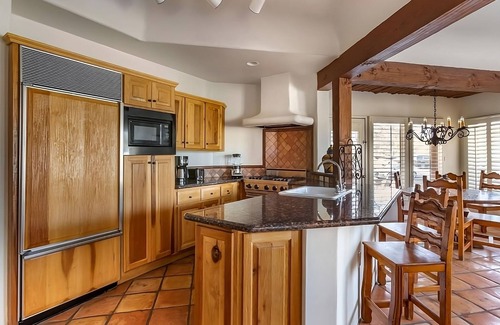 Cave Creek Hotel | Cave Creek Nature Stay! Swimming Pool, Free Parking, Full Kitchen!