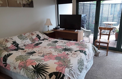 Sumner House | Cave Rock Guest House