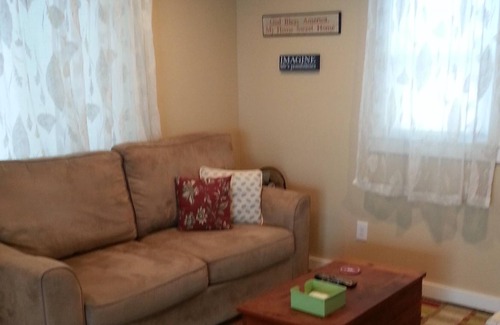 Romulus Cottage | Cayuga Lake - Easy access to water and wine - French cottage themed