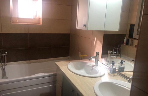 Lupeni Apartment | Cazare Straja Bvd.Păcii ( peste drum de restaurantul Mamma Mia)