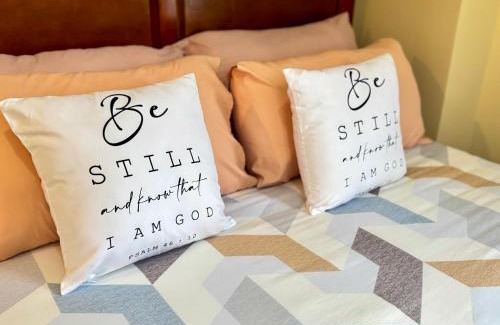 Cagayan de Oro Apartment | CDO Cozy 2-Bedrooms 2 Toilets View Pool and Garden beside Ayala Mall