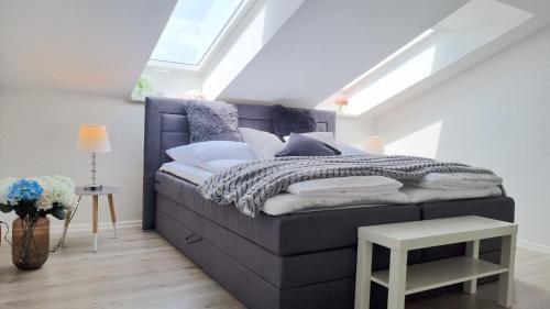 Cremlingen Apartment | CEC-Spezial, 2 Wohnungen nebeneinander, bis 12 Personen, Klimaanlage, Parkplätze