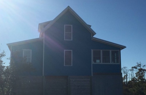 Cedar Island Cottage | Cedar Island cottage, short walk to beach