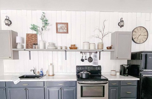 Snowflake Apartment | Cedar Studio on Meadowlark, private studio apt