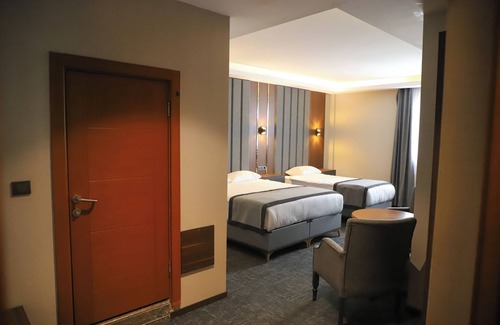 Agri Hotel | Cenas Otel