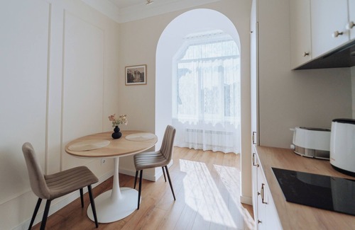 Riscani Apartment | Central 2BR on Petru Movilă – Walk to It All