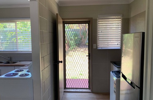 Atherton House | Central and Tidy 3 Bedroom house - Pet Friendly!