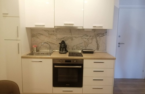 Veroia Apartment | Central Apartment on Clock Square D2