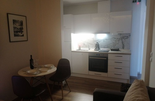 Veroia Apartment | Central Apartment on Clock Square D2