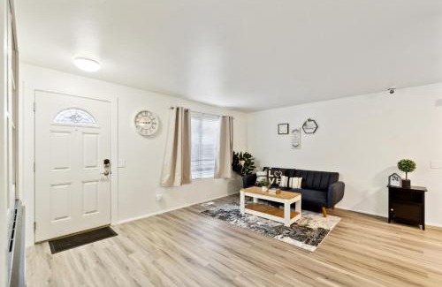 Lake Hills House | Central Bellevue House