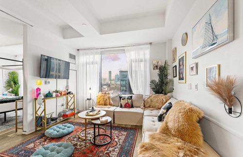 Shawmut Apartment | Central Boston Bliss Family Haven Awaits