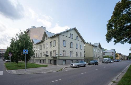 Kadriorg Apartment | Central & Cozy Rooftop Flat