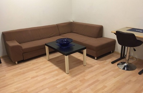 Victoriastadt Apartment | CENTRAL FLAT WITH KITCHEN (13 MIN. TO CITY CENTER)