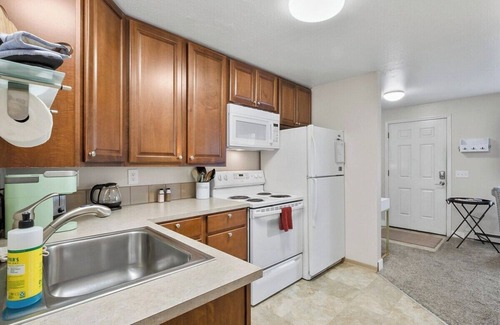 Snohomish Apartment | Central Location, Cozy Furnished Apartment #4.