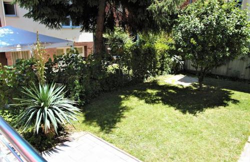 Struga Apartment | Central Modern Apt with Garden