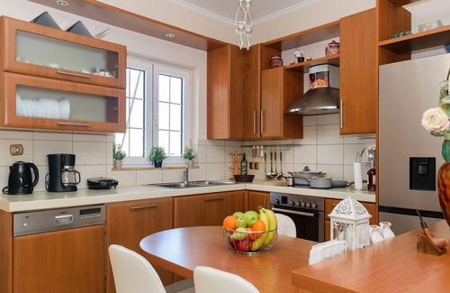 Nea Chora Apartment | Central Penthouse in quiet neighborhood near sandy beach