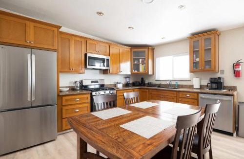 Paradise Hills House | Central Spacious