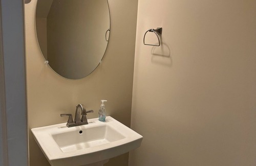 Wilmington Ski Chalet | Central & Stylish 6 Beds Retreat on Haystack Golf Course, 10 Mins to Mount Snow