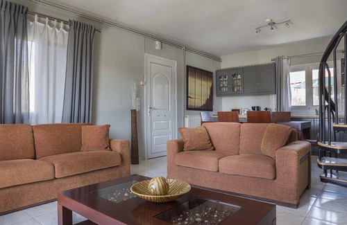 Lixouri House | Central & Stylish Maisonette 70㎡ Balcony View