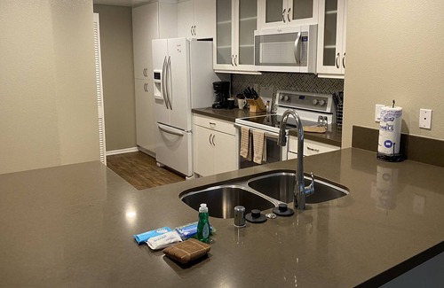 University City Apartment | Centralized/Luxury 2bedroom Apt