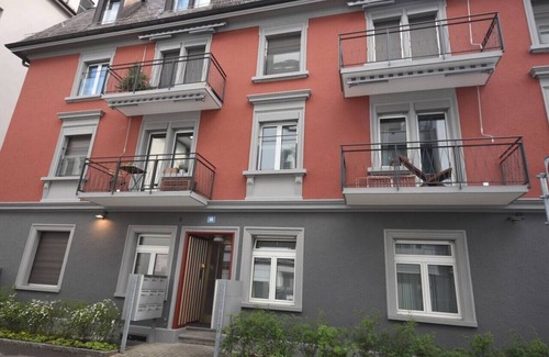 Center Apartment | Centrally located 2BR (Color 23)