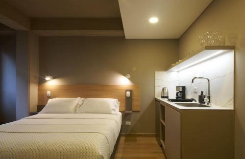 Financial District Apartment | Centrally Located Loft with Sophisticated Style