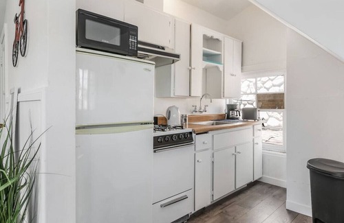 Studio City Cabin | Centrally Located Studio, Ideal for Long Term