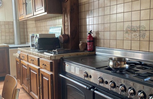 Pierrefitte-sur-Sauldre House | Château region/Sancerre Loire Valley large family house! Spacious w/courtyard!